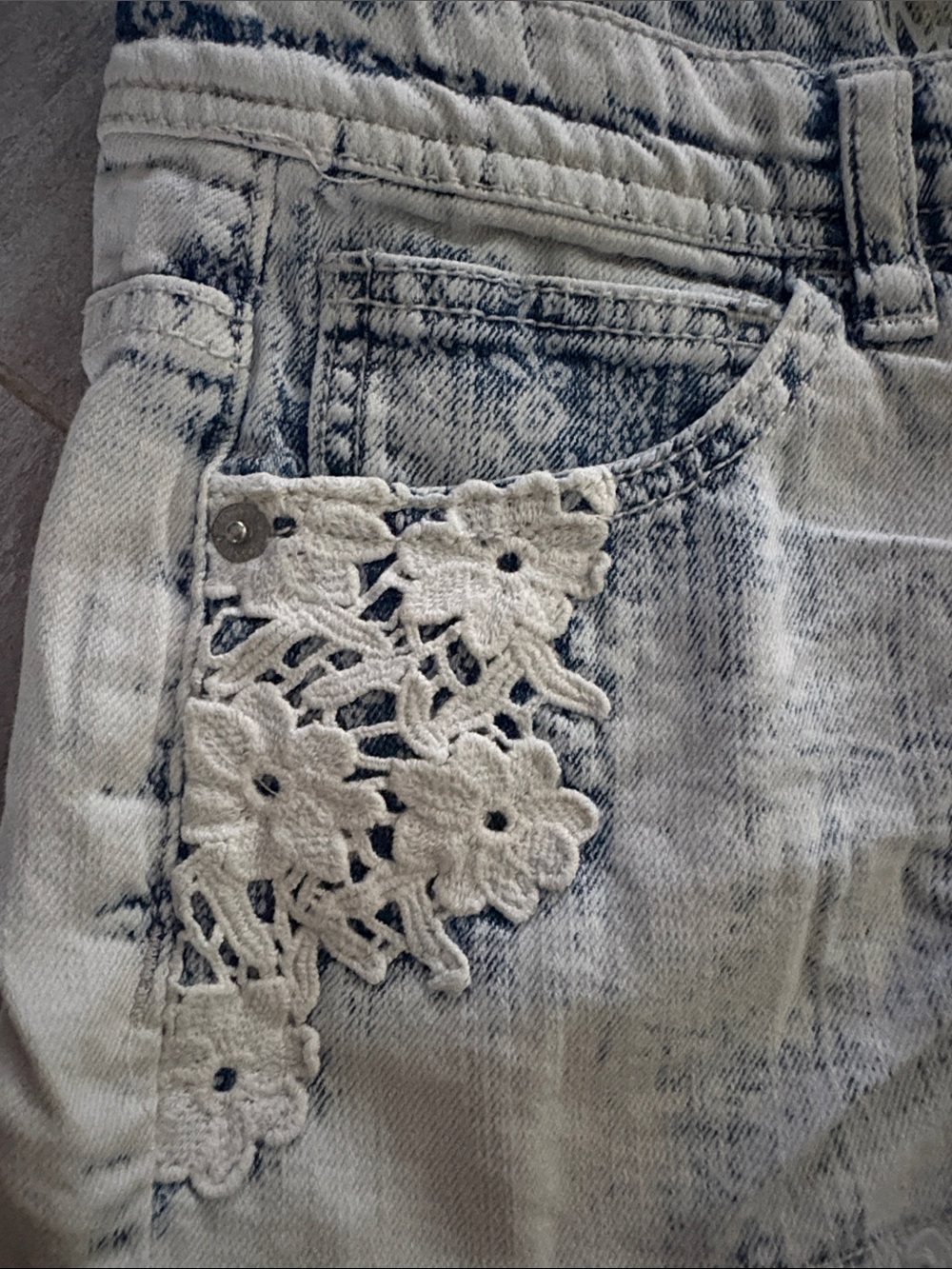 Mossimo Supply Co. Light Blue Acid-Wash Denim Shorts with White Crochet Accent - Picture 2 of 4
